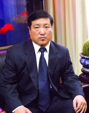 王振坤（内蒙古金融投资集团原党委书记）