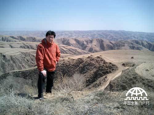 曹建华（一级美术师）