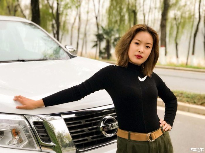 不是萌妹子的车模，英姿飒爽的媳妇当途达车模