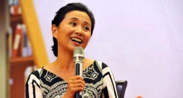 优雅端庄有学识,黄菡为何离开《非诚勿扰》?