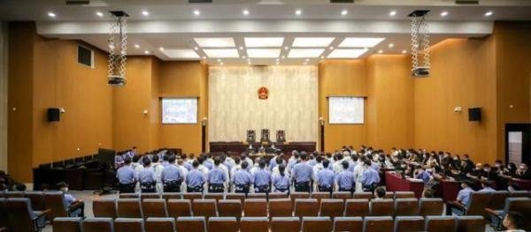 周焯华跨境赌博犯罪集团骨干所涉案件一审开庭