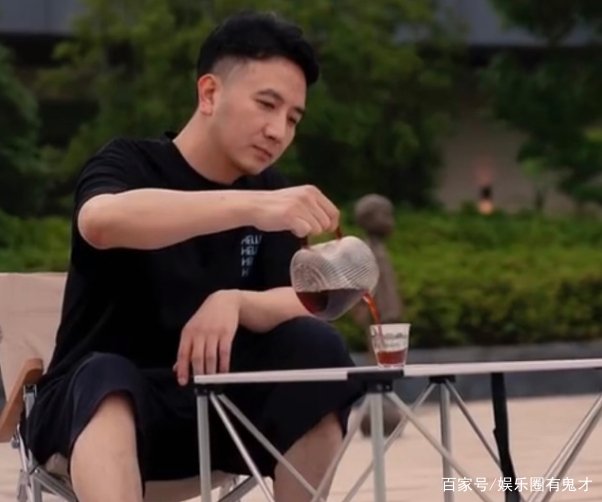 林生斌承认现妻是小乐后,有位小三,称两人的儿子已经读小学了,你怎么看?