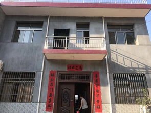 房主庆祝乔迁顶楼倾倒几十箱礼物,这种庆祝方式是否太危险了?