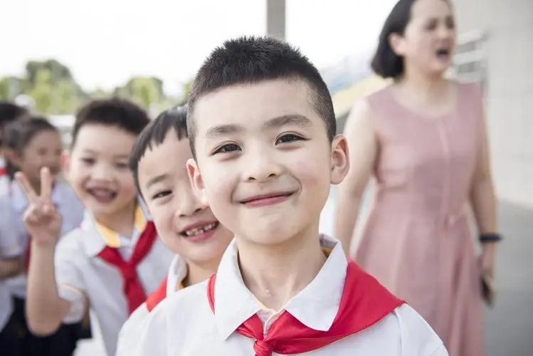 小学生对自己说的话简短