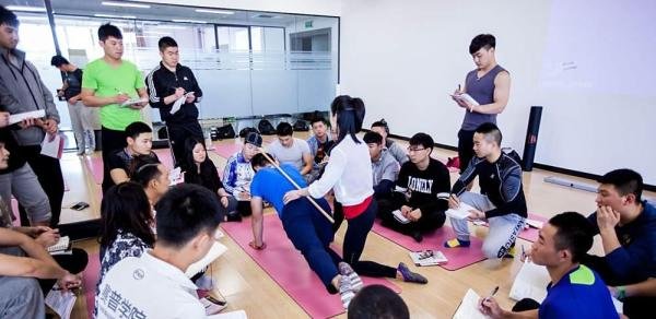 私人教练培训多少钱