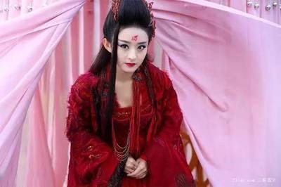 有消息称《将门毒后》确定影视化，谁出演的可能性最大？