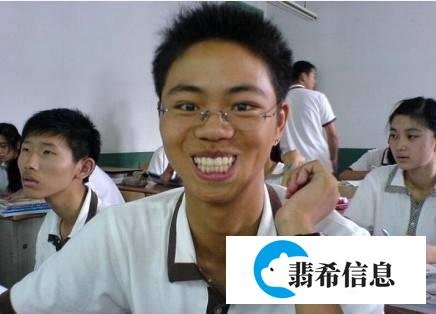 2011年五道杠少年官相十足,13岁用稿费捐款后来如何?高考477分