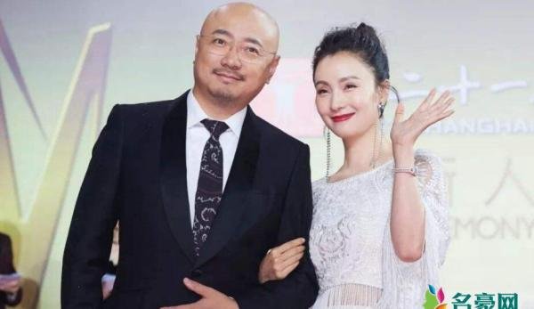 徐峥朋友圈表白陶虹：我才是陶虹的私有财产