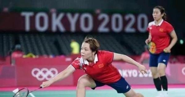 卧槽还是watch out？陈清晨爆粗口了吗？