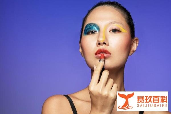 现在新娘化妆学校学费，需要多少钱多久