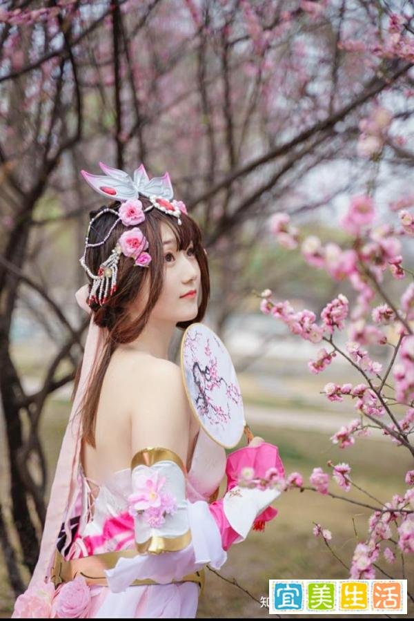 因为自卑踏入二次元的女孩,却因《秦时明月》和cos变得自信起来