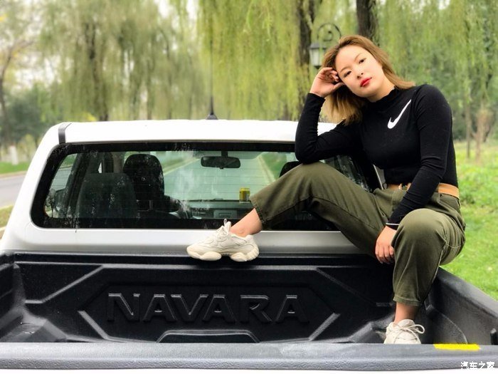 不是萌妹子的车模,英姿飒爽的媳妇当途达车模