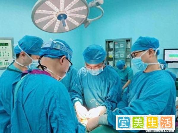 5月龄女童腹部大如菠萝 罕见“寄生胎”被成功取出