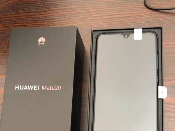 华为p20pro和mate20哪个好？