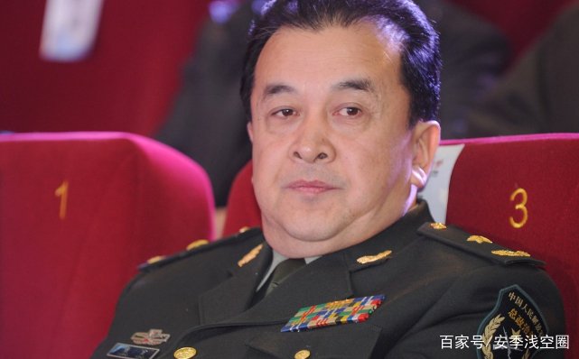 黄宏为啥被免职?