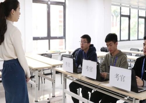 什么叫大先生？急急！！！！