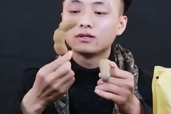 怎样吃甜角的果肉？