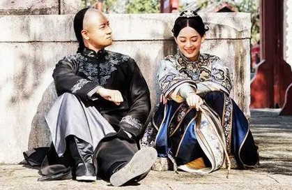 《那年花开月正圆》中，赵白石对周莹的感情怎么样呢？