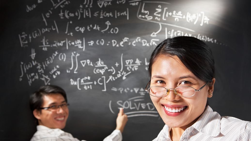 请把2345678分别填在下图的圆圈中使每个菱形上的四个数字和都是19每个数字只能用一次。那两种分