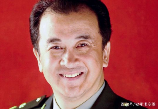 黄宏为啥被免职?
