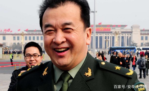 黄宏为啥被免职?