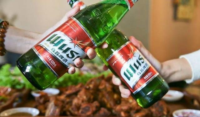 乌苏啤酒大家都能喝几瓶？