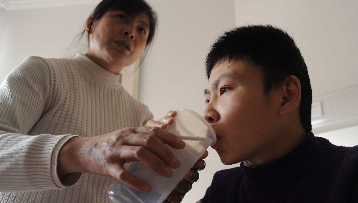 肾小管对水的重吸收是协助扩散还是主动运输？