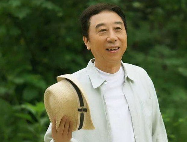 连登32年春晚的官四代冯巩,因为啥不再上春晚了?
