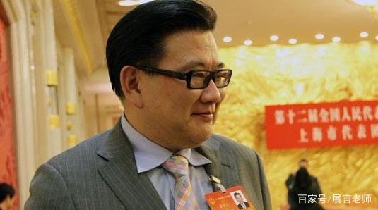 东方卫视6大主持被严惩!曹可凡成唯一的幸运儿了吗?