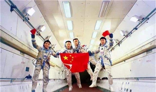 航天员在太空中的生活与我们有哪些不同？