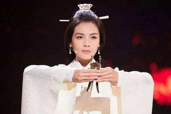 大破天门阵,活捉杨六郎的巾帼英雄穆桂英是怎么死的?
