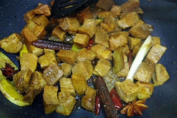 高压锅炖多久牛肉才会熟?