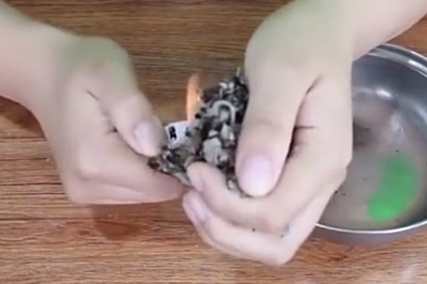 怎样用艾叶熏房间