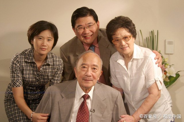 东方卫视6大主持被严惩!曹可凡成唯一的幸运儿了吗?