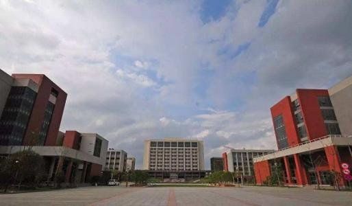 中国计量学院是几本学校?