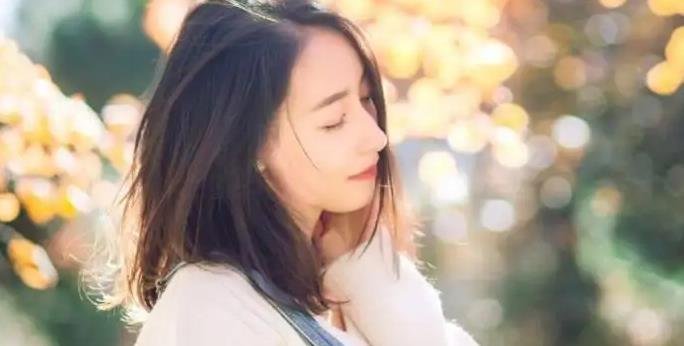 已婚男人还总是联系前女友,是为什么?