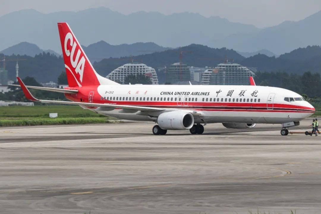 乘坐中国联合航空是一种怎样的体验?