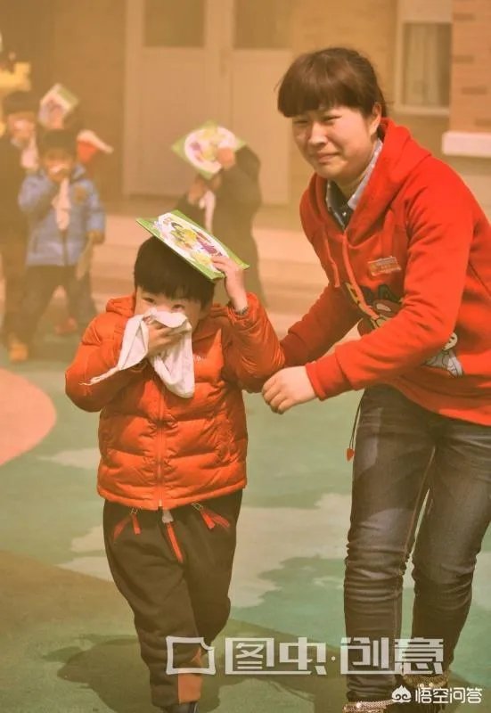 台湾幼儿园冒烟起火,孩子遇到类似危险时该如何自救?