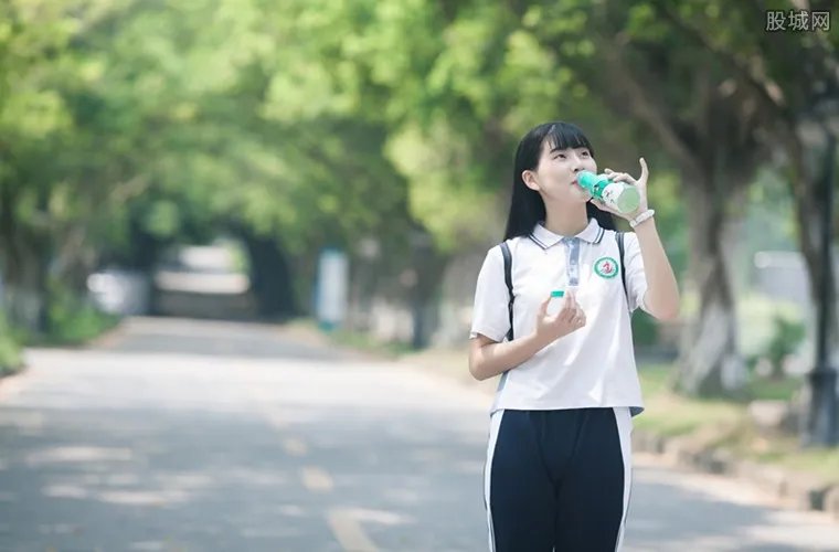 265名学生不适高校通报 27名发热学生已排除新冠
