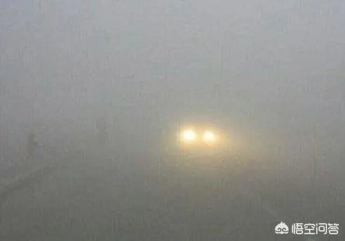 在大广高速平舆县杨埠收费站发生车祸,对此你怎么看?
