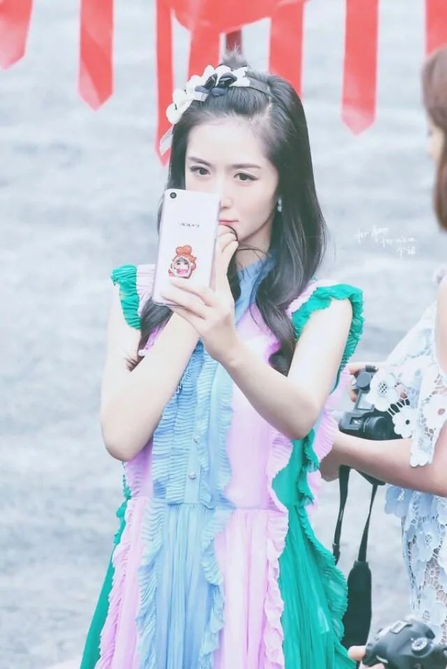 为什么谢娜微博粉丝是明星里最多的?