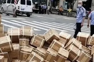1000多箱茅台翻车了,一箱一万,司机赔的起吗?