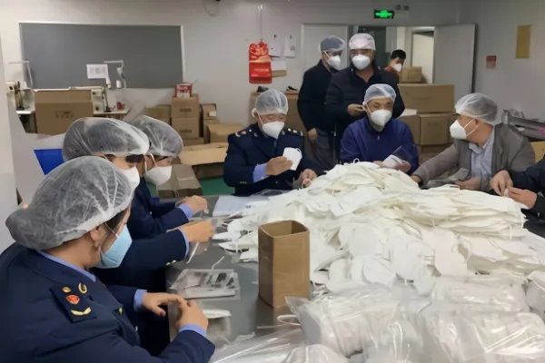法国砍掉英国几百万口罩订单,这种做法是否会引起英国的不满?