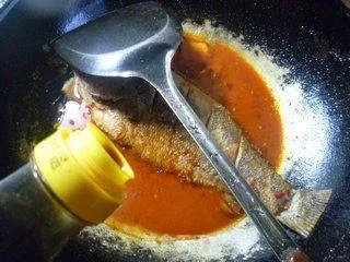 酸辣鲈鱼
