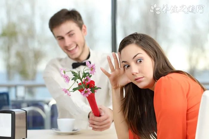 男女初次约会别做这些事