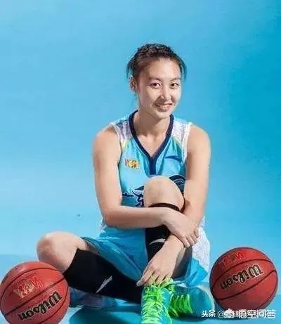 广东女篮夺冠,广东男篮的孟铎表示自己是冠军家属了,这是什么情况?