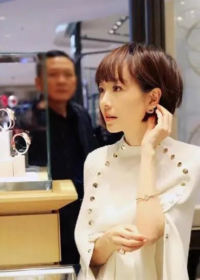 明星时尚短发造型魅力十足,哪一款是你最心动的?