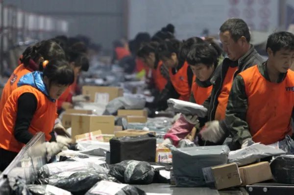 录取通知书不得投递至快件箱自提点，你赞成这个做法吗？