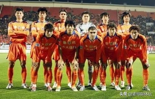 鲁能0:3恒大，总感觉鲁能本赛季是不慌不忙的节奏，为什么会这样？何时才像06年一样登顶？