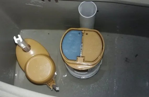 冲水马桶不进水什么原因